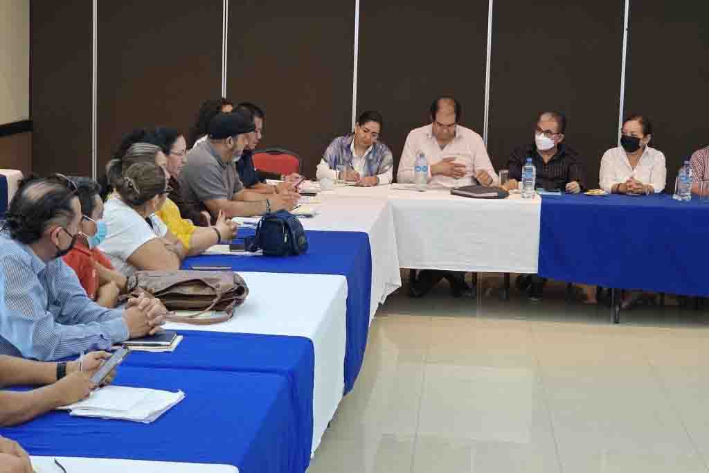 Entrega Secretaría de Educación órdenes de adscripción a personal del anterior Centro de Actualización del Magisterio en Chiapas