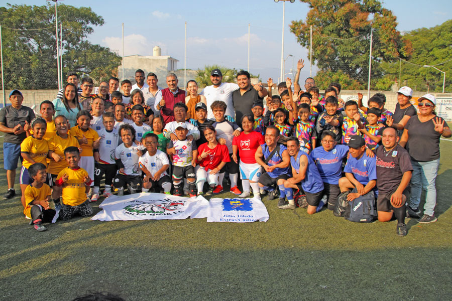 Con el respaldo del Indeporte se realizó con gran éxito el torneo de futbol de talla baja “El gigante de los deportes” 