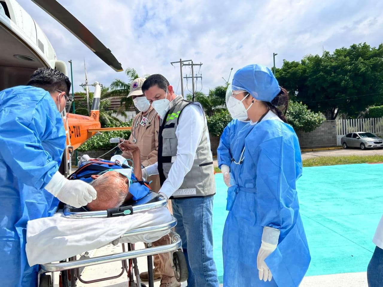 Con traslados aéreos se garantiza atención oportuna a pacientes: Dr. Pepe Cruz