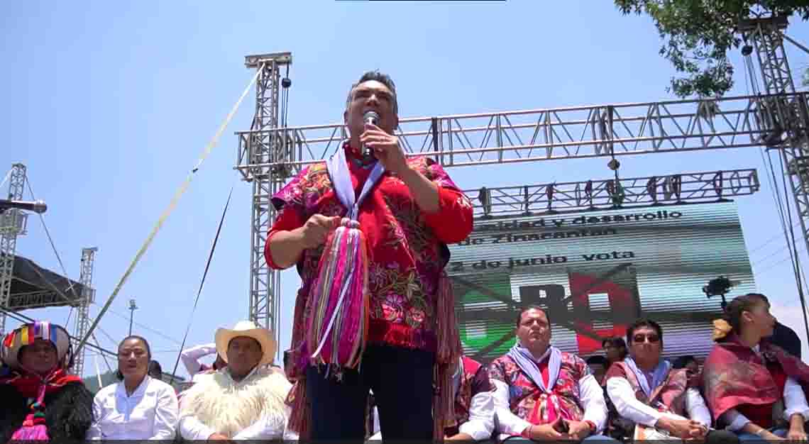 Alejandro Moreno, Presidente Nacional del PRI respalda candidatura de Olga Luz Espinosa a la gubernatura de Chiapas; juntos realizaron recorrido en la zona altos.