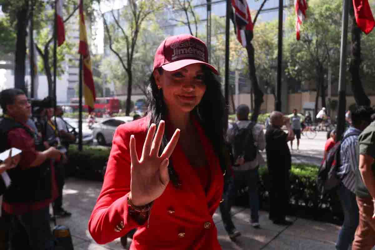 Morena vs Morena: Abuchean a diputada Gabriela Jiménez: ¡Panista vendida!