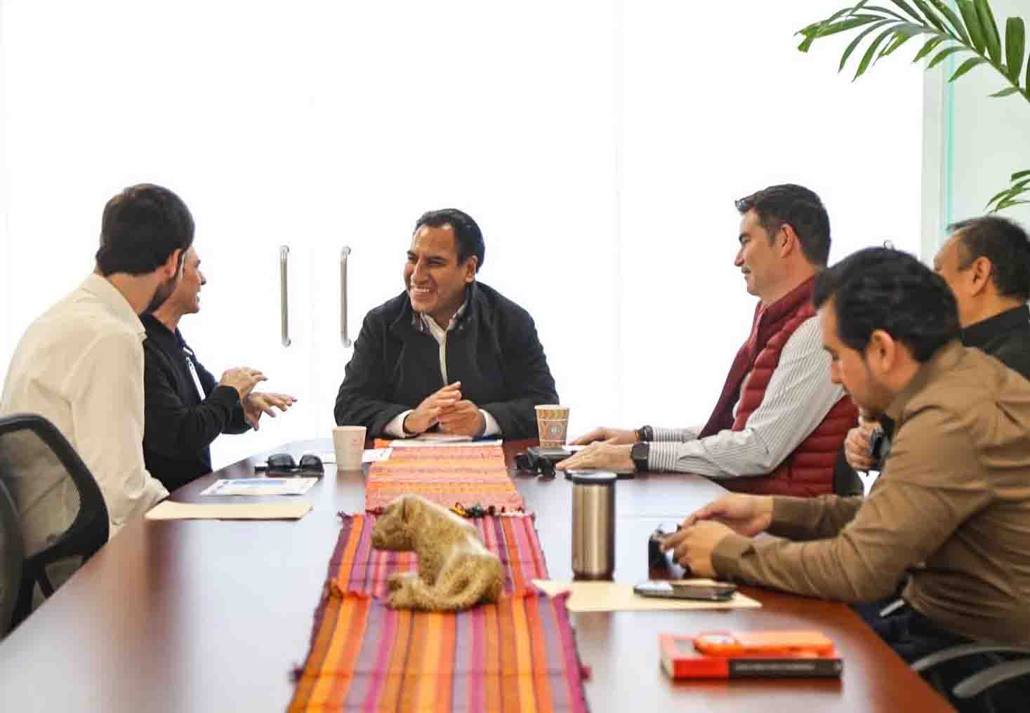 Eduardo Ramírez se reúne con integrantes del Consejo del Grupo San Francisco de Asís