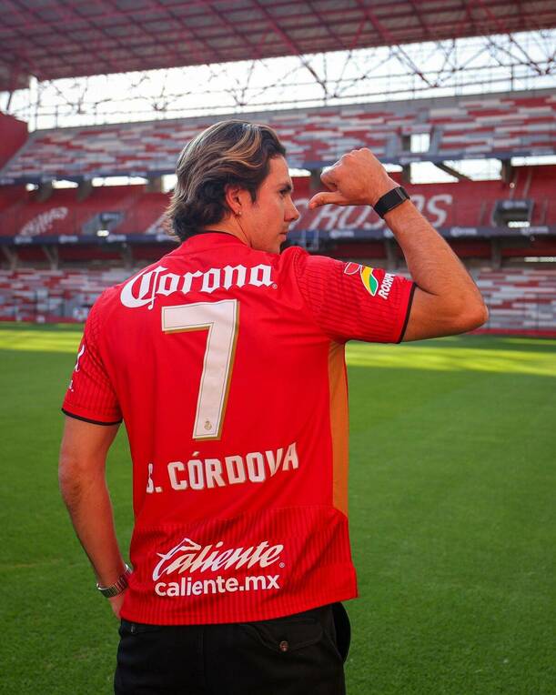 Sebastián Córdova es presentado como nuevo jugador de Toluca
