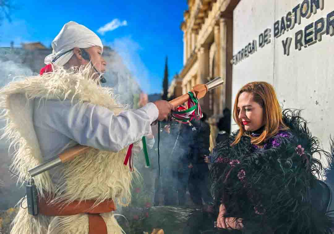 Comunidades de San Cristóbal refrendan mandato a Fabiola Ricci con la entrega del Bastón de Mando