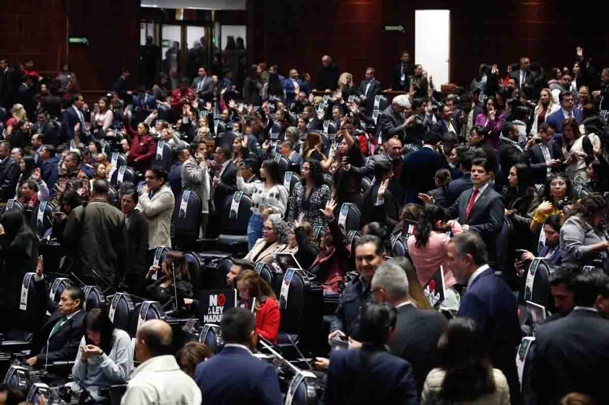 Nueve minutos de sesiónCongreso arranca nuevo periodo ordinario de sesiones