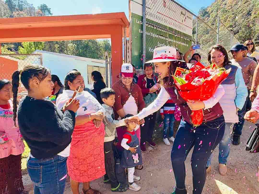 Peña María El Porvenir recibe histórica visita de la alcaldesa Fabiola Ricci Diestel