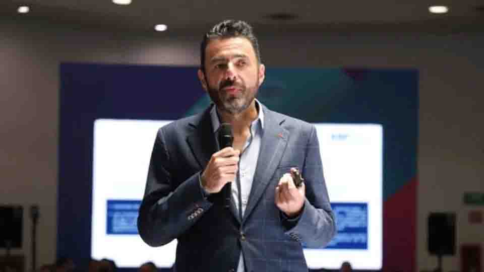 Va Aureliano Hernández, hijo del exsecretario particular de Sheinbaum, por titularidad de la ASF