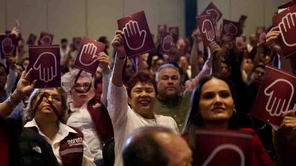 INE exhibe que Morena tiene casi 100 mil afiliaciones irregulares, incluso personas muertas