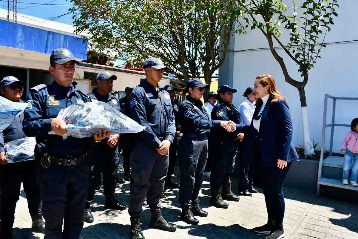 San Cristóbal fortalece su seguridad: entregan Certificados Únicos Policiales y nuevo equipamiento a la Policía Municipal