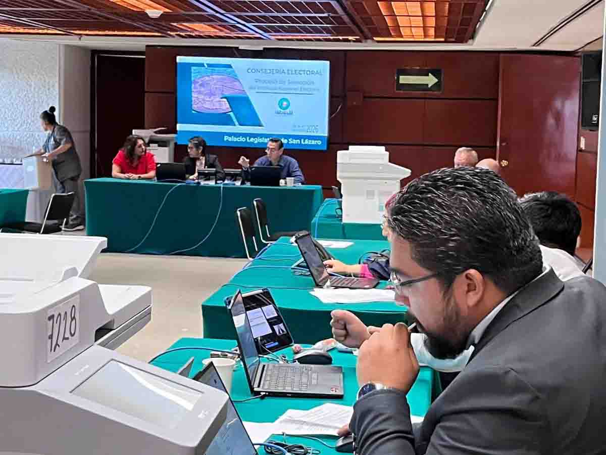Instalan Comité Evaluador del INE entre cuestionamientos por cercanía con 4T