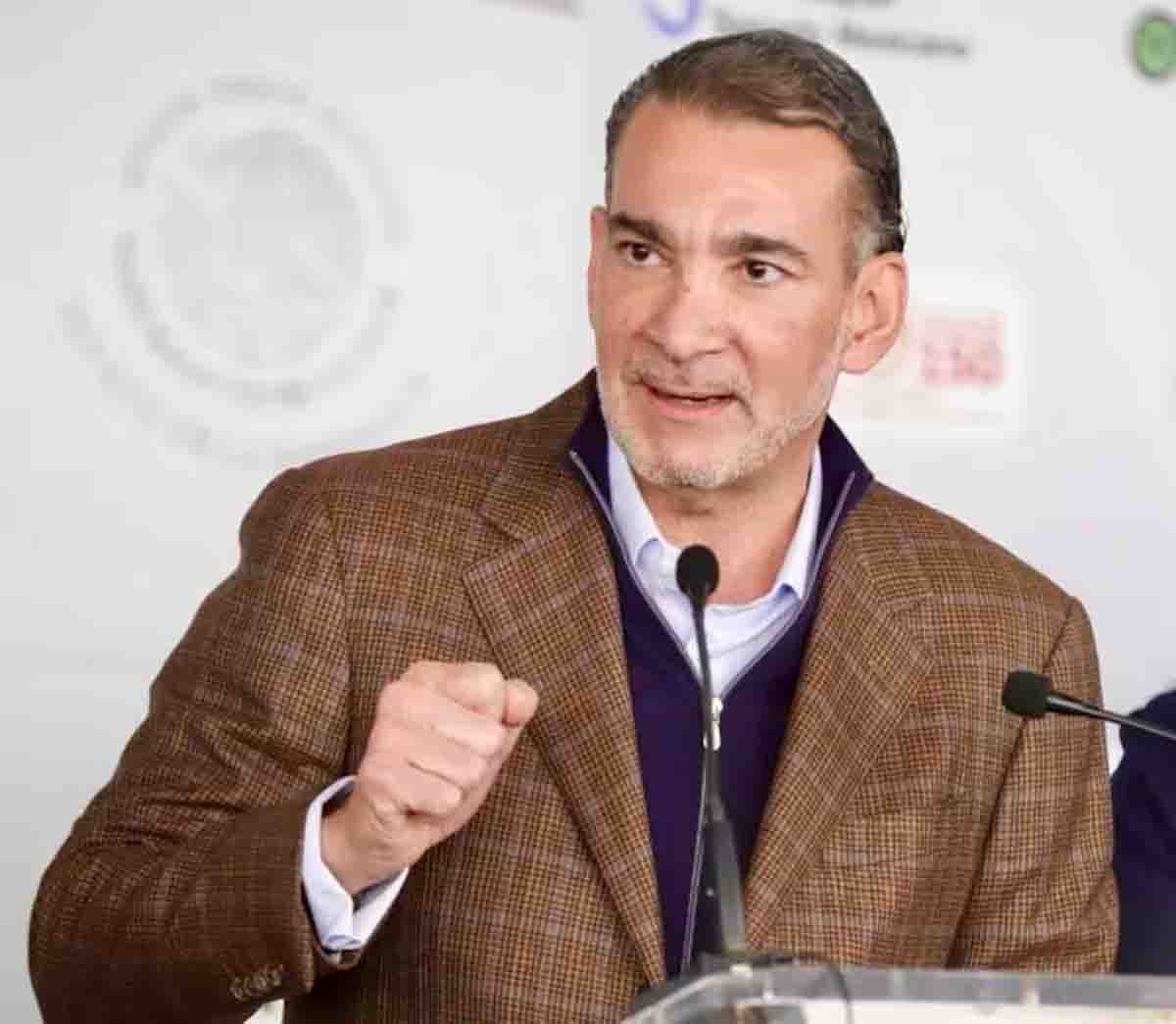 Melgar pide ‘cancha pareja’ en el ‘plan b’; advierte que debilita la democracia