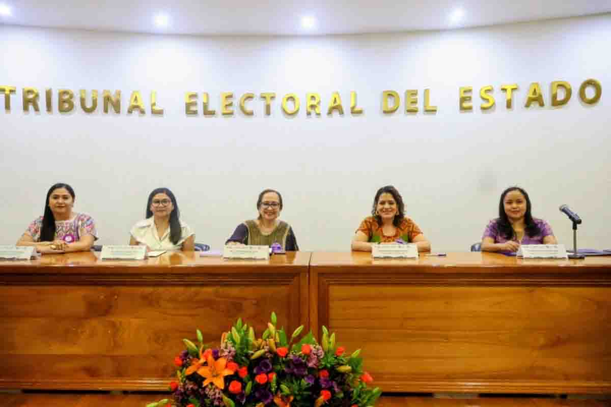 Presidenta del IEPC Chiapas presenta ponencia en Guerrero
