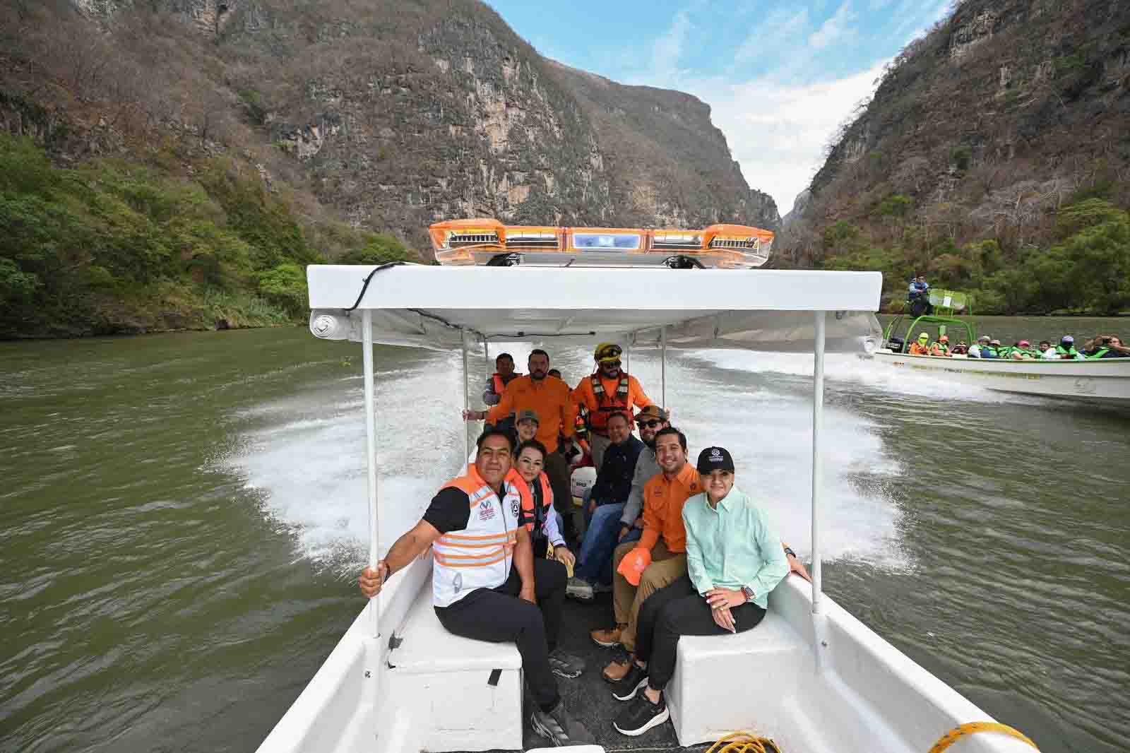 Eduardo Ramírez supervisa limpieza del Cañón del Sumidero en el marco del Operativo Semana Santa Segura