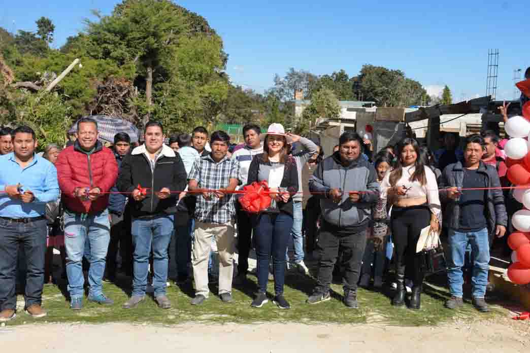 Inauguran calle en Huitepec Las Palmas que fortalece el desarrollo de la Ranchería