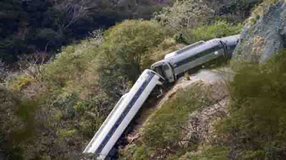 Sheinbaum evalúa quitar curvas al Tren Interoceánico para evitar nuevos accidentes