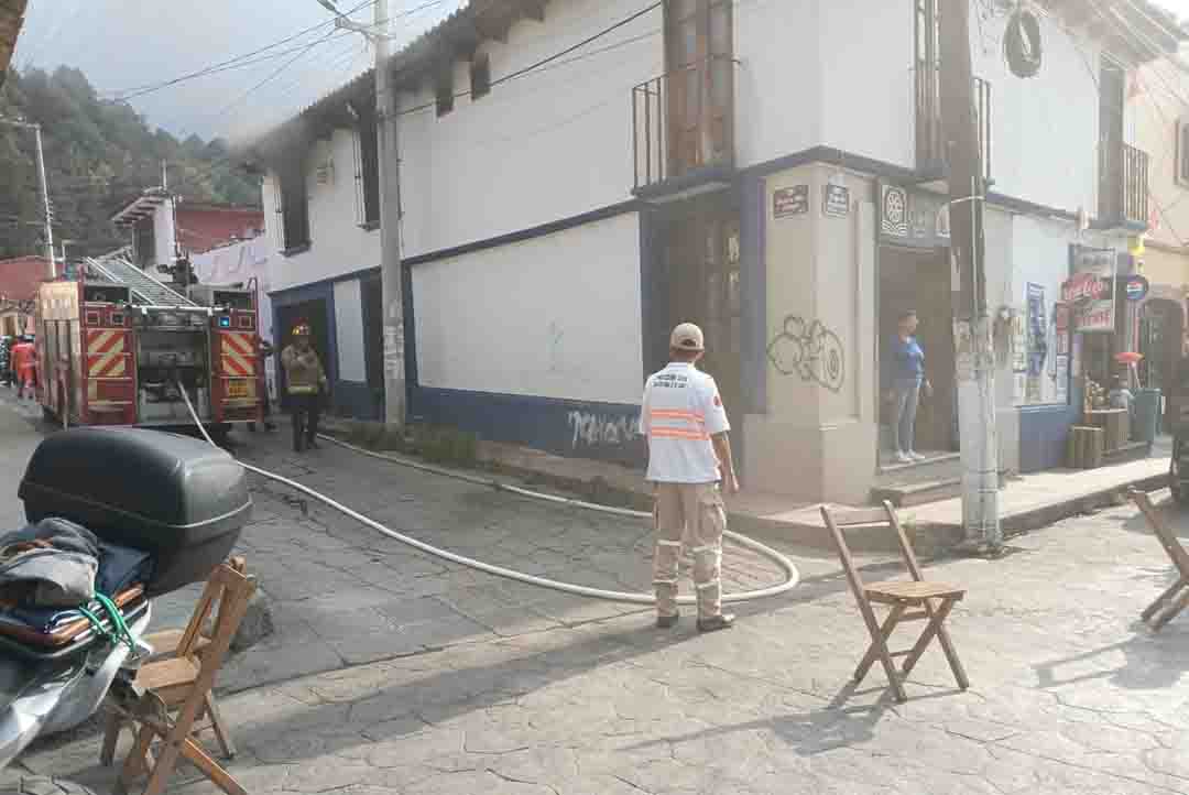 Incendio en vivienda del Barrio de La Merced es controlado sin mayores daños