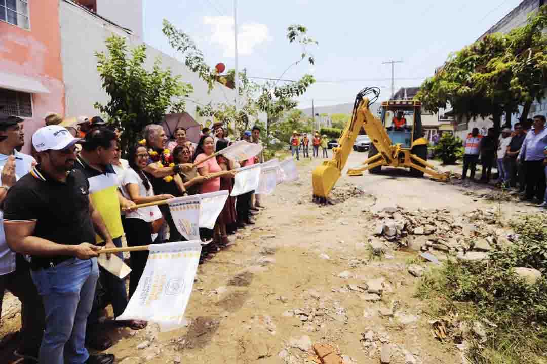 Llegan más Calles Felices a La Misión con el presidente Angel Torres