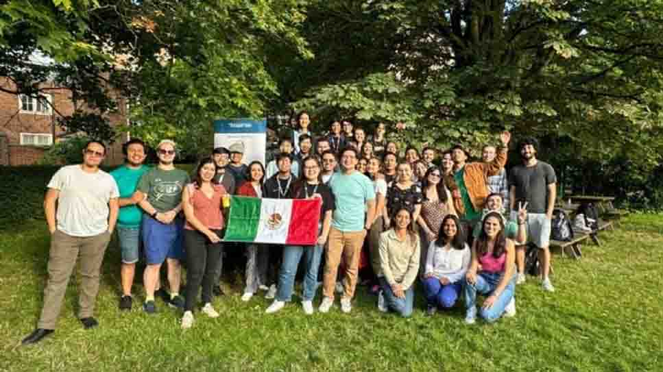Alumnos del IPN quedan a la deriva en Reino Unido por suspensión de becas sin previo aviso