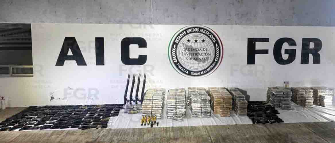 EN CATEO, FGR ASEGURA MÁS DE 600 PAQUETES DE NARCÓTICO, ARMAS Y CARGADORES EN TAPACHULA, CHIAPAS