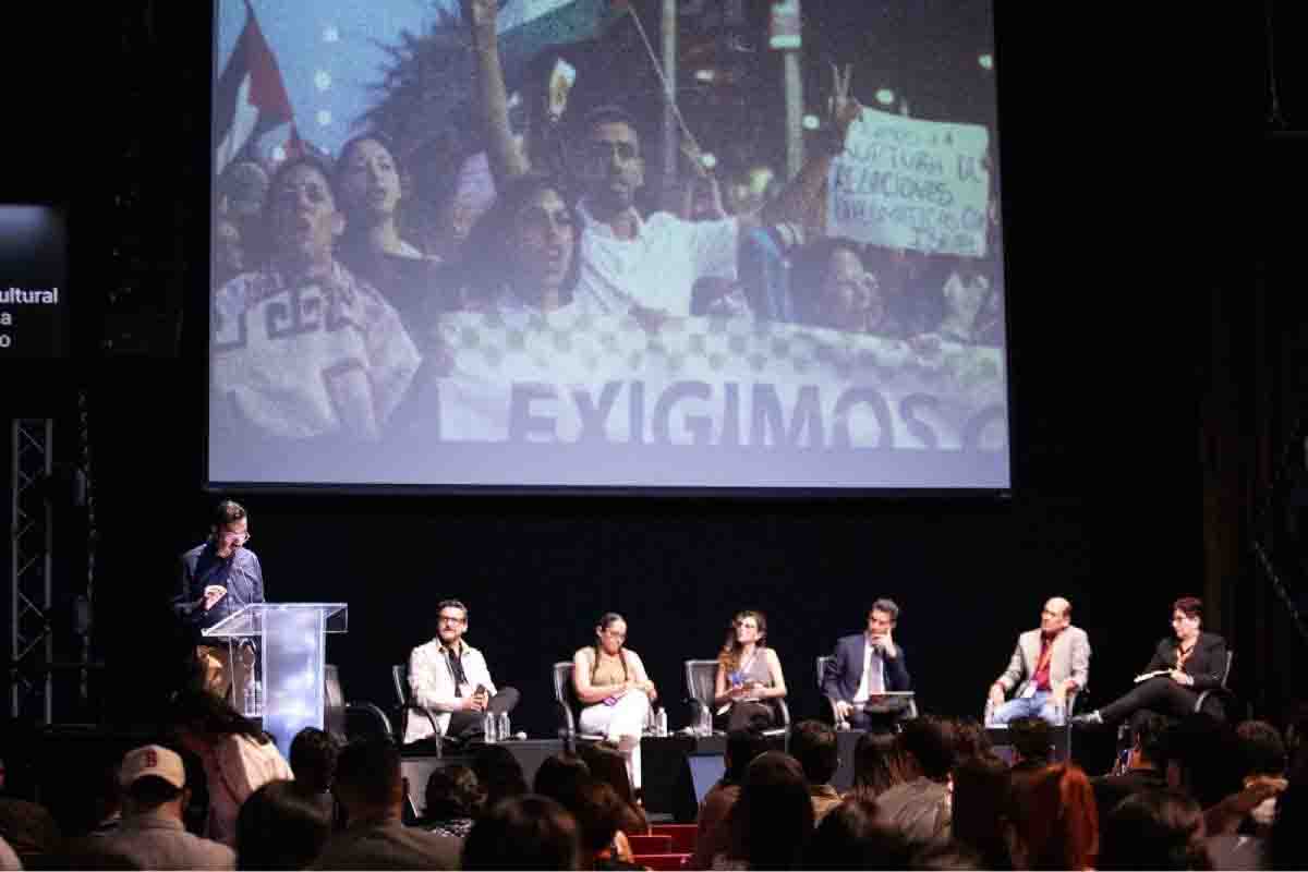“Hay un manual para silenciar a la prensa”: periodistas alertan sobre un patrón en México y América Latina