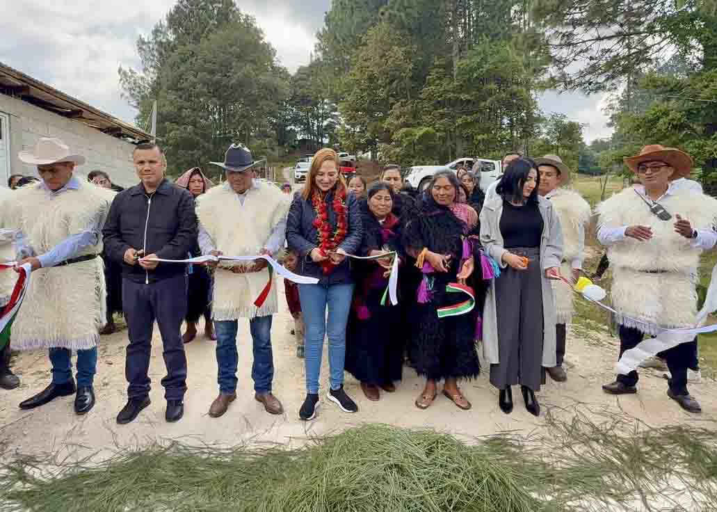 Inauguran pavimentación en Ranchería La Candelaria; fortalecen desarrollo y bienestar para los habitantes
