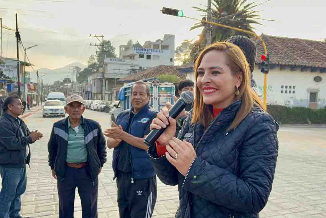 Inaugura Fabiola Ricci semáforos en La Garita para fortalecer la seguridad vial en la zona oriente