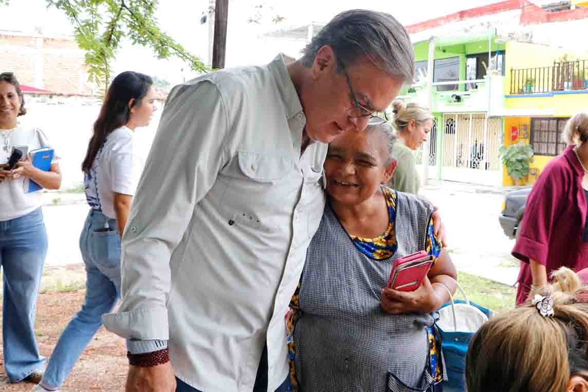 Chacón lleva Tortimóvil a las familias de Tuxtla
