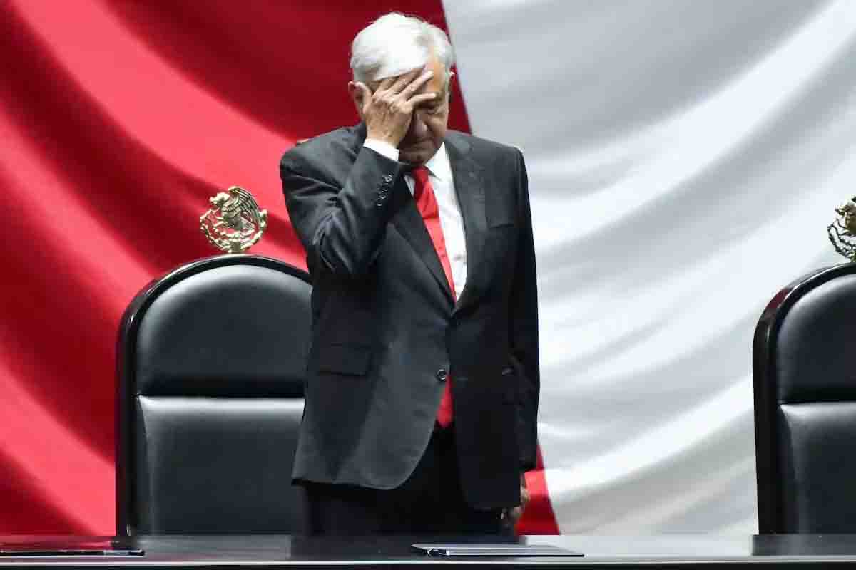 Imagen de AMLO se desploma: pierde respaldo mientras crecen polémicas en Morena
