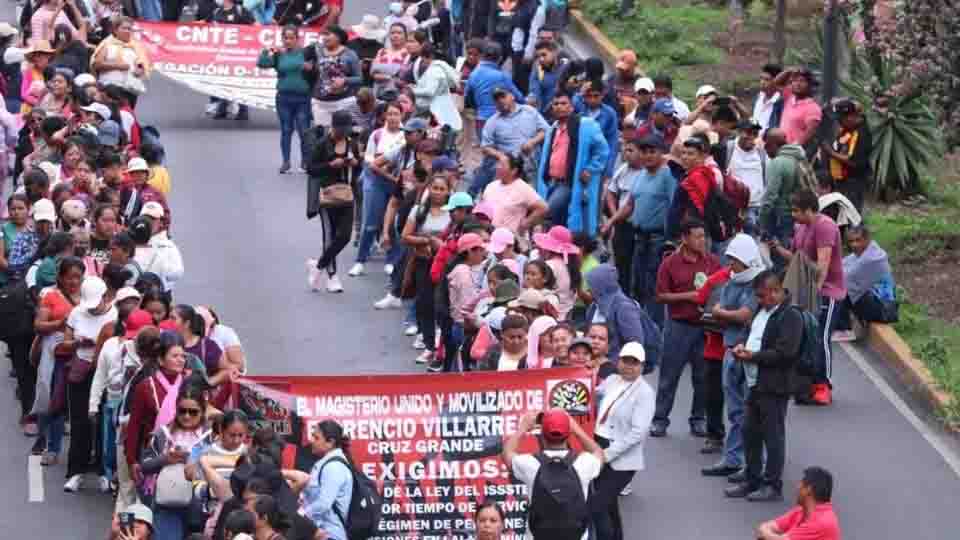 CNTE, sin interés en nivel académico, obliga a lealtad de profesores: investigador