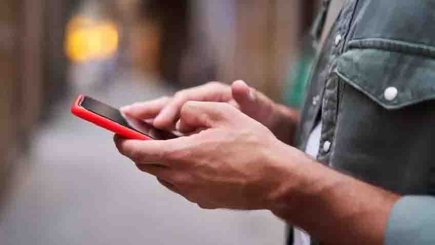 “Pueden estafar a mi nombre”: usuarios se niegan a dar su CURP y vincular su celular