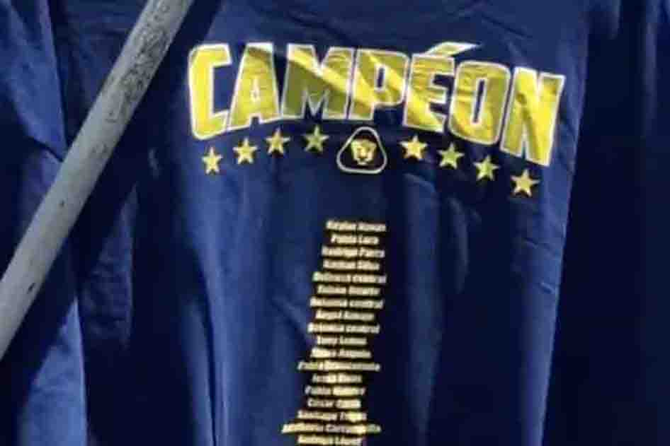 Aparecen en el Fan Fest de Pumas las playeras de campeón que jamás pudieron usarse