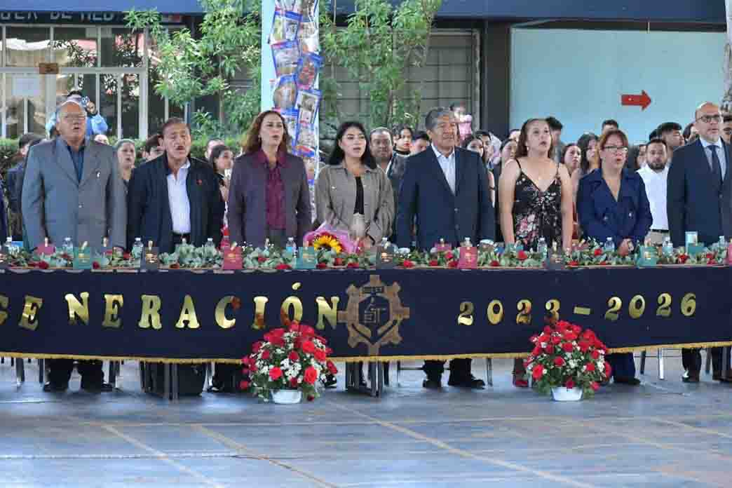 Ayuntamiento de San Cristóbal refrenda apoyo a la educación en clausura de la EST No. 80