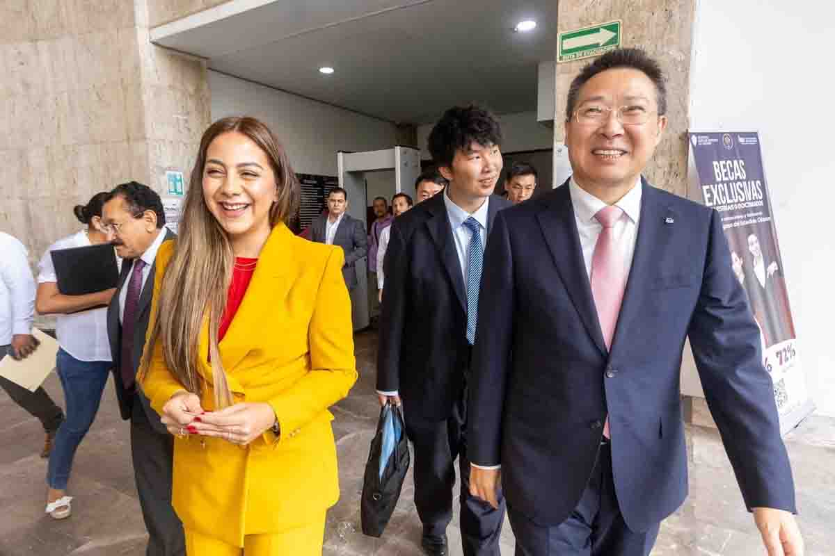 Embajador de China en México elogia Chiapas en su visita al Congreso