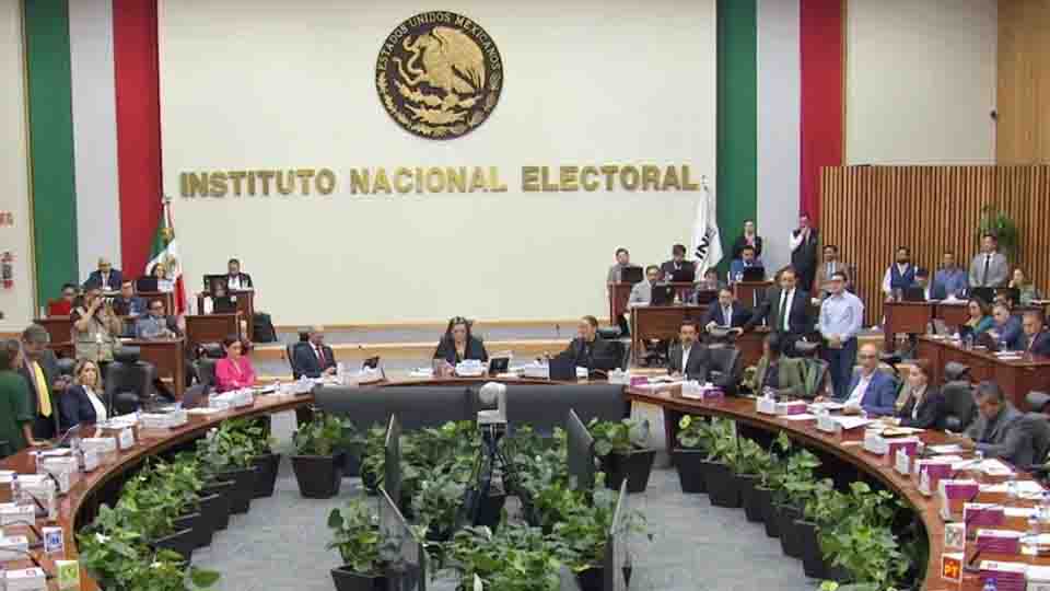 Frenan por tercera ocasión en el INE el análisis de lineamientos para campañas anticipadas