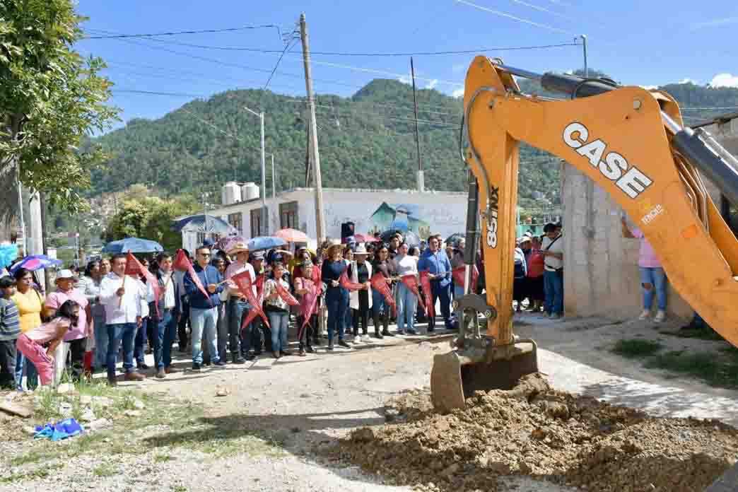 Inicia rehabilitación de drenaje y red de agua potable en la colonia 5 de Marzo, una demanda histórica de 32 años