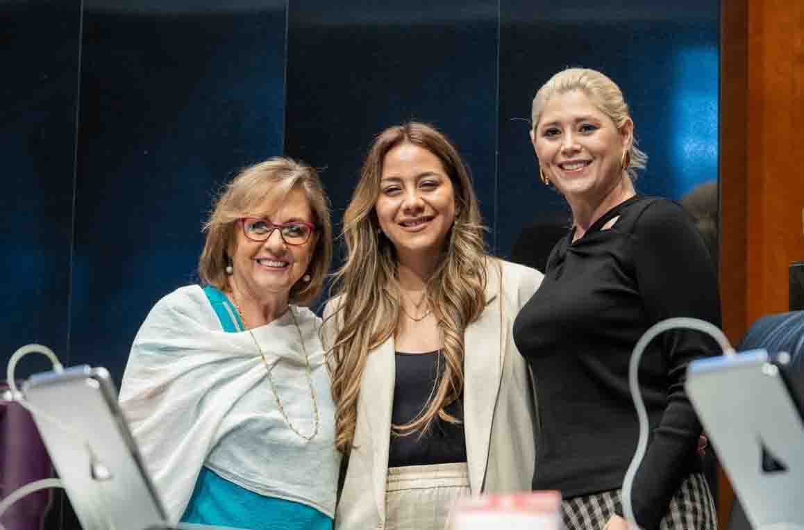 Recibir la medalla Rosario Castellanos, me compromete a seguir luchando por la igualdad y los derechos: Malú Mícher