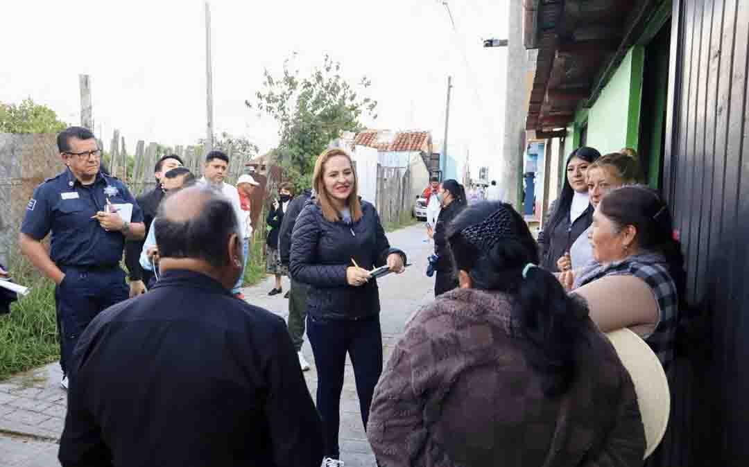 Recorre alcaldesa el barrio de Guadalupe para atender de primera mano las necesidades ciudadanas