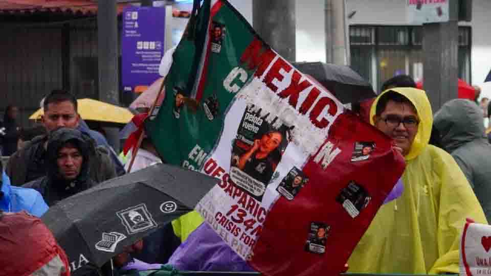 “¿Cómo puede México ser sede del Mundial?”: The Guardian publica en portada reportaje sobre la crisis de desaparecidos