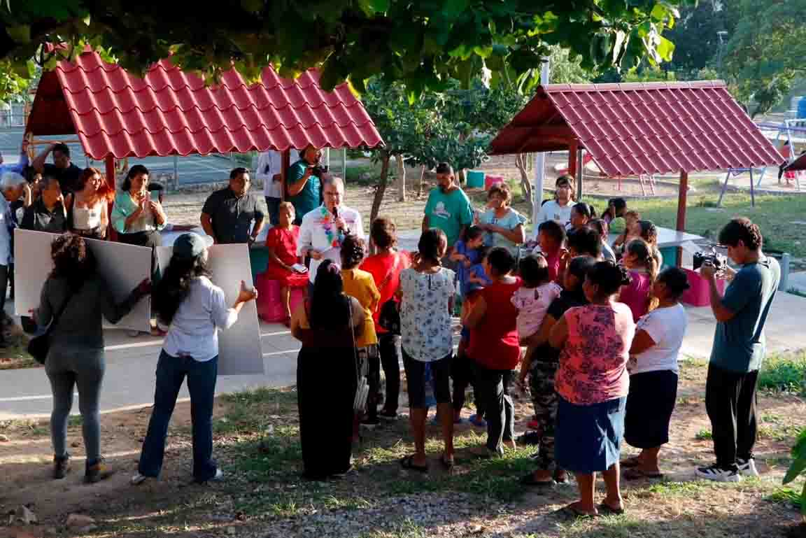 Paco Chacón supervisa rehabilitación de Parque