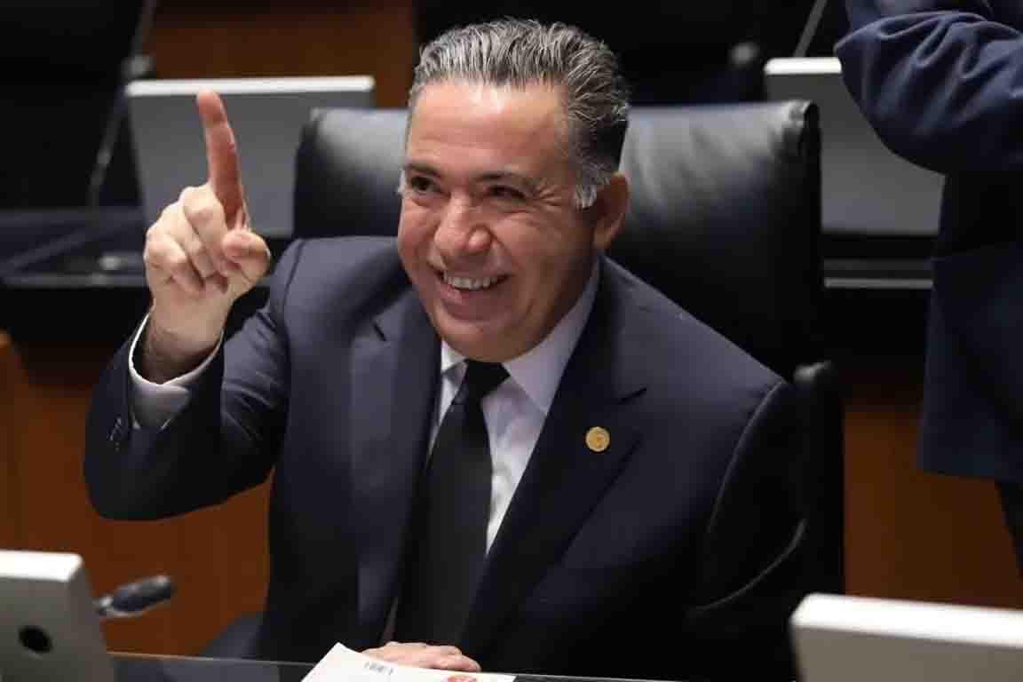 Enrique Inzunza deja la bancada de Morena; será senador independiente
