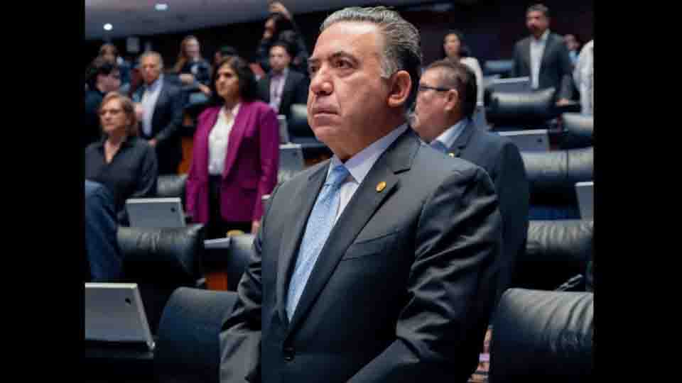 Exigen que Inzunza solicite licencia en el Senado por acusaciones de narcotráfico en EU; recaban firmas en plataforma digital