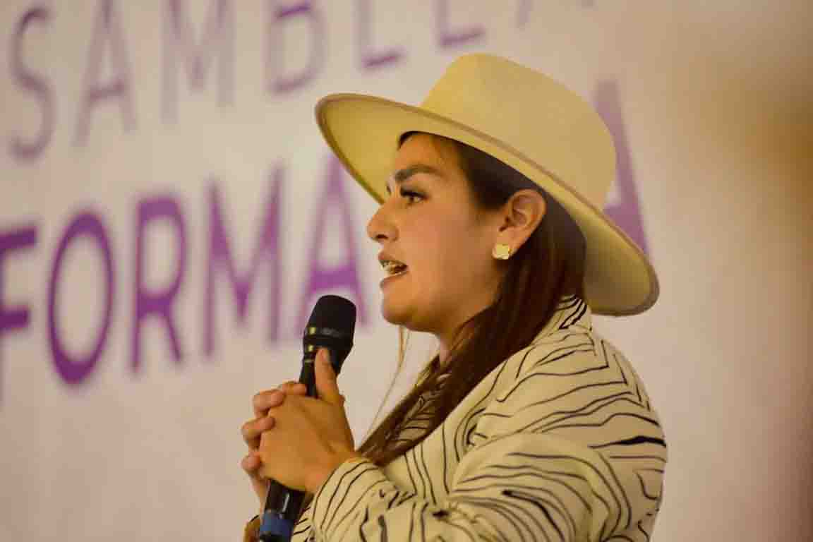Fiscalía de Michoacán requiere a Grecia Quiroz los teléfonos de Carlos Manzo