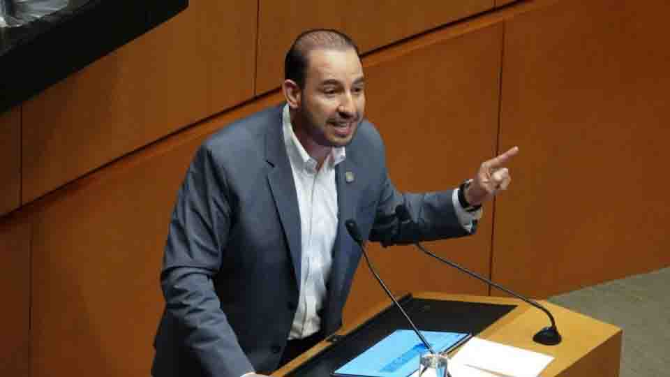 El panista Marko Cortés pide transparencia a funcionarios, pero desaparece bienes y empresas en su declaración patrimonial como senador