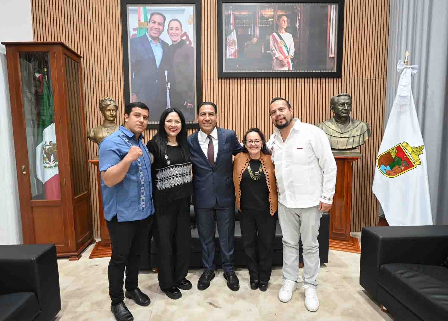 Eduardo Ramírez se reúne con la rectora de la Universidad Nacional Rosario Castellanos, Alma Herrera