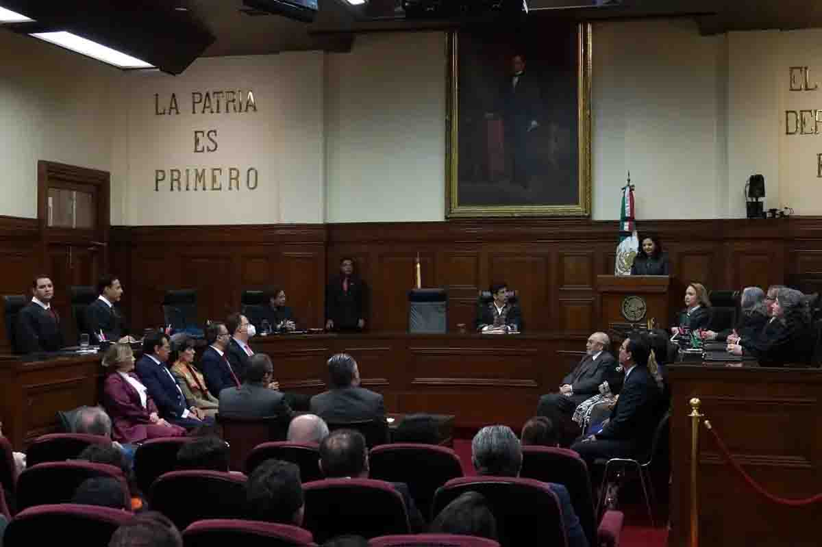 Suprema Corte deja en suspenso proyecto que obstaculiza participación de Grecia Quiroz en elección de gobernador