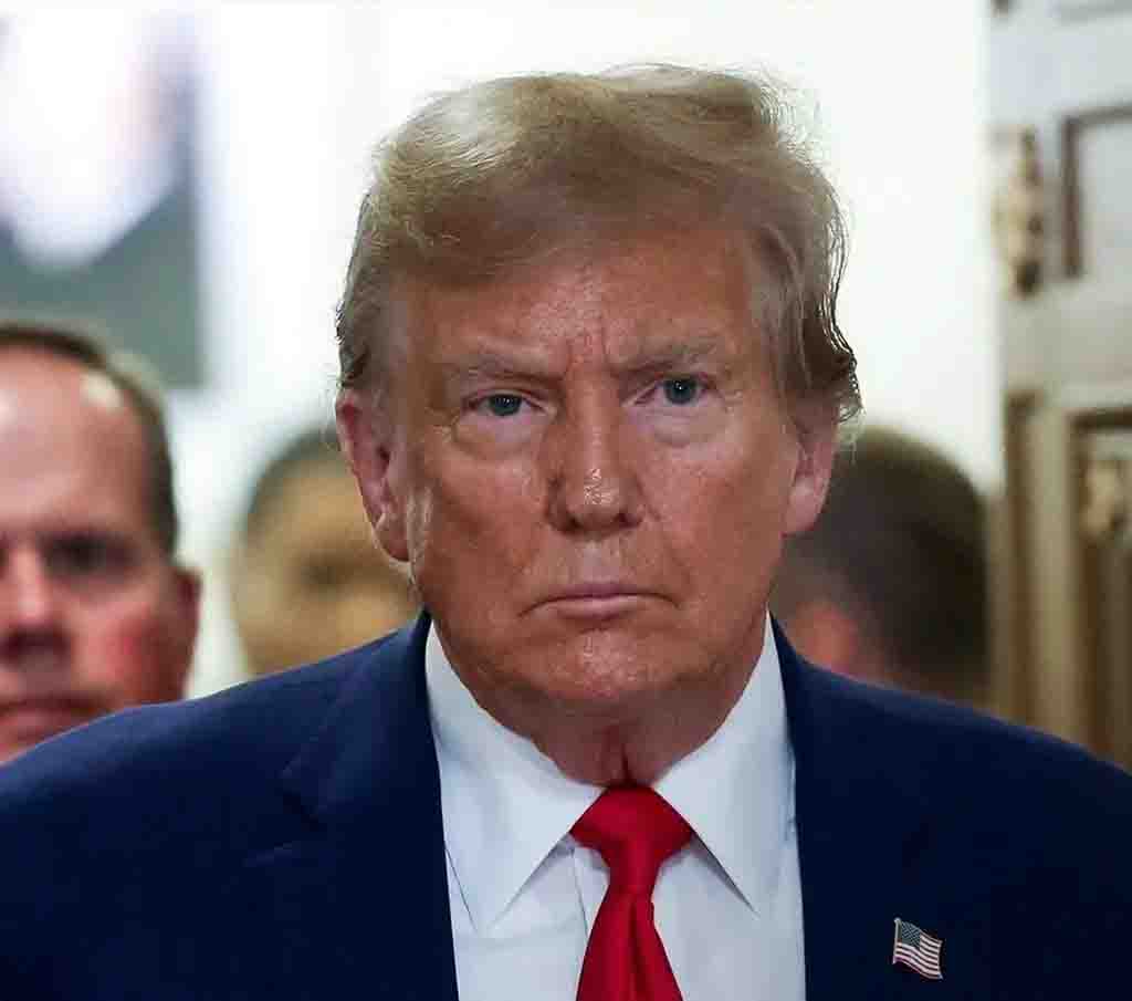 Trump, estancado en su nivel más bajo de aprobación: Reuters