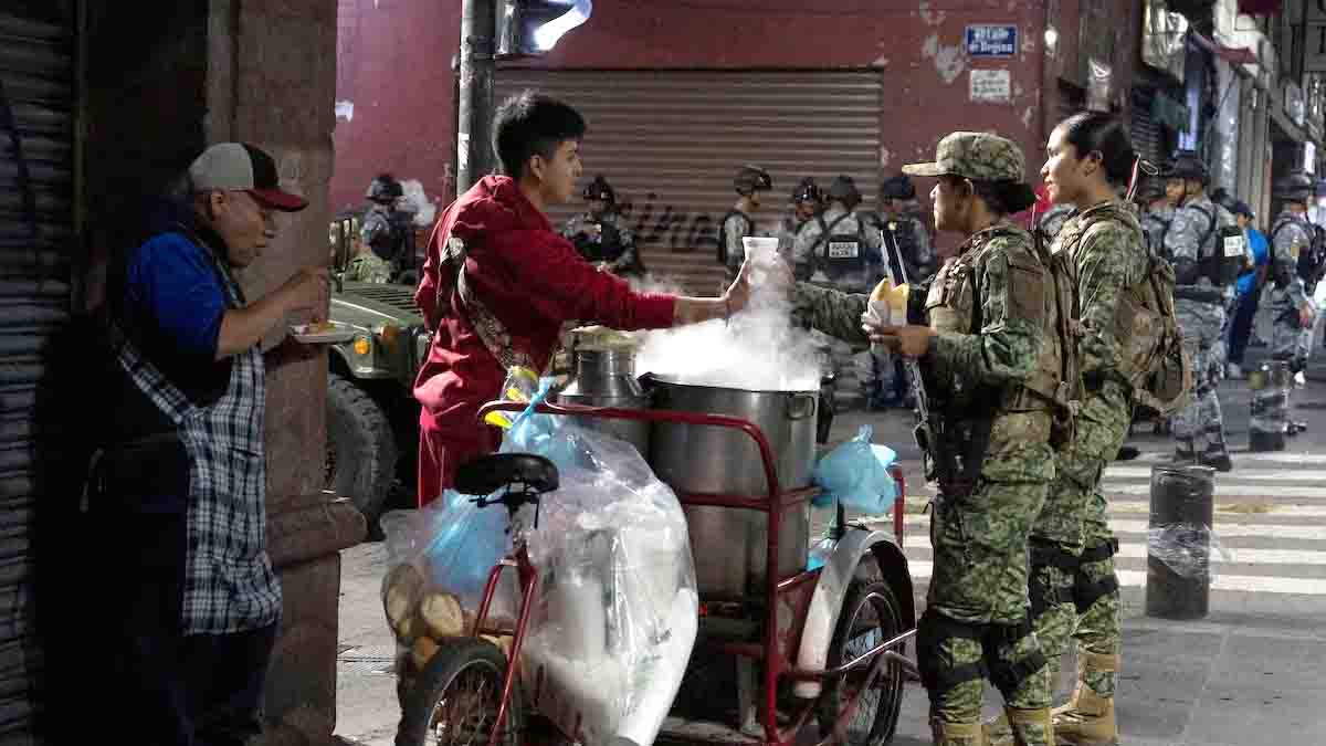 Actividad económica en México perfila crecimiento de 2.5 por ciento en agosto
