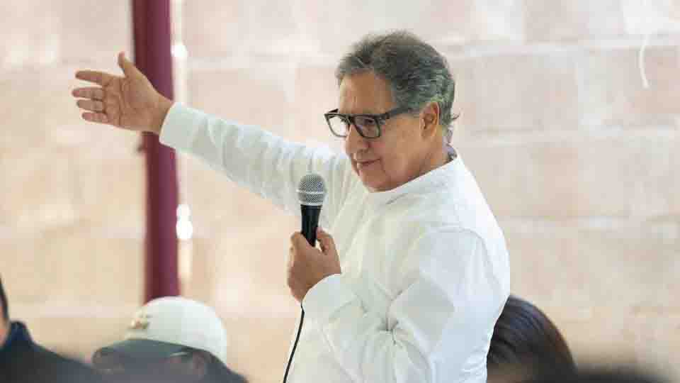 “En Morena no me han doblado y puedo ser gobernador del Edomex”, afirma Higinio Martínez, presidente del Senado