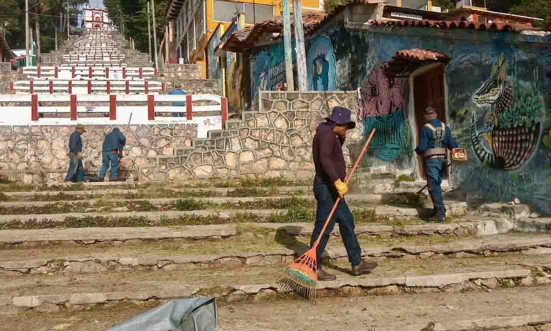 Fortalecen mantenimiento de espacios públicos en San Cristóbal