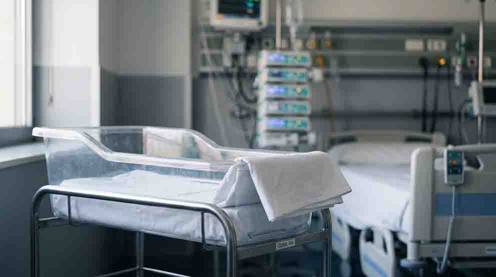IMSS entrega expedientes clínicos a cuatro familias de los bebés fallecidos en Durango